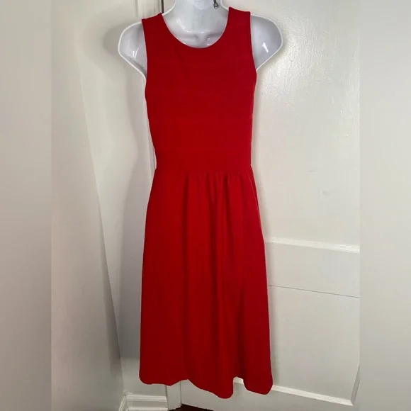 Draper James NWOT RSVP Chic Red Sleeveless Midi Dress with Pockets - Picture 2 of 4